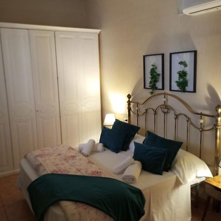 Casa Angelica Apartment Наполи Екстериор снимка